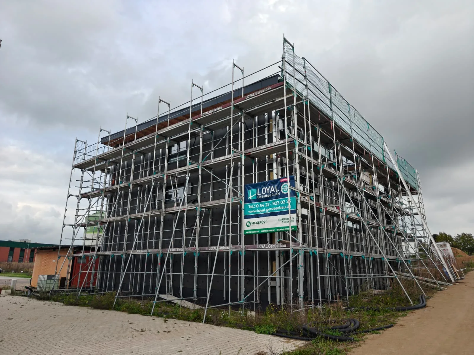Ein Neubau wächst. – Neubau
