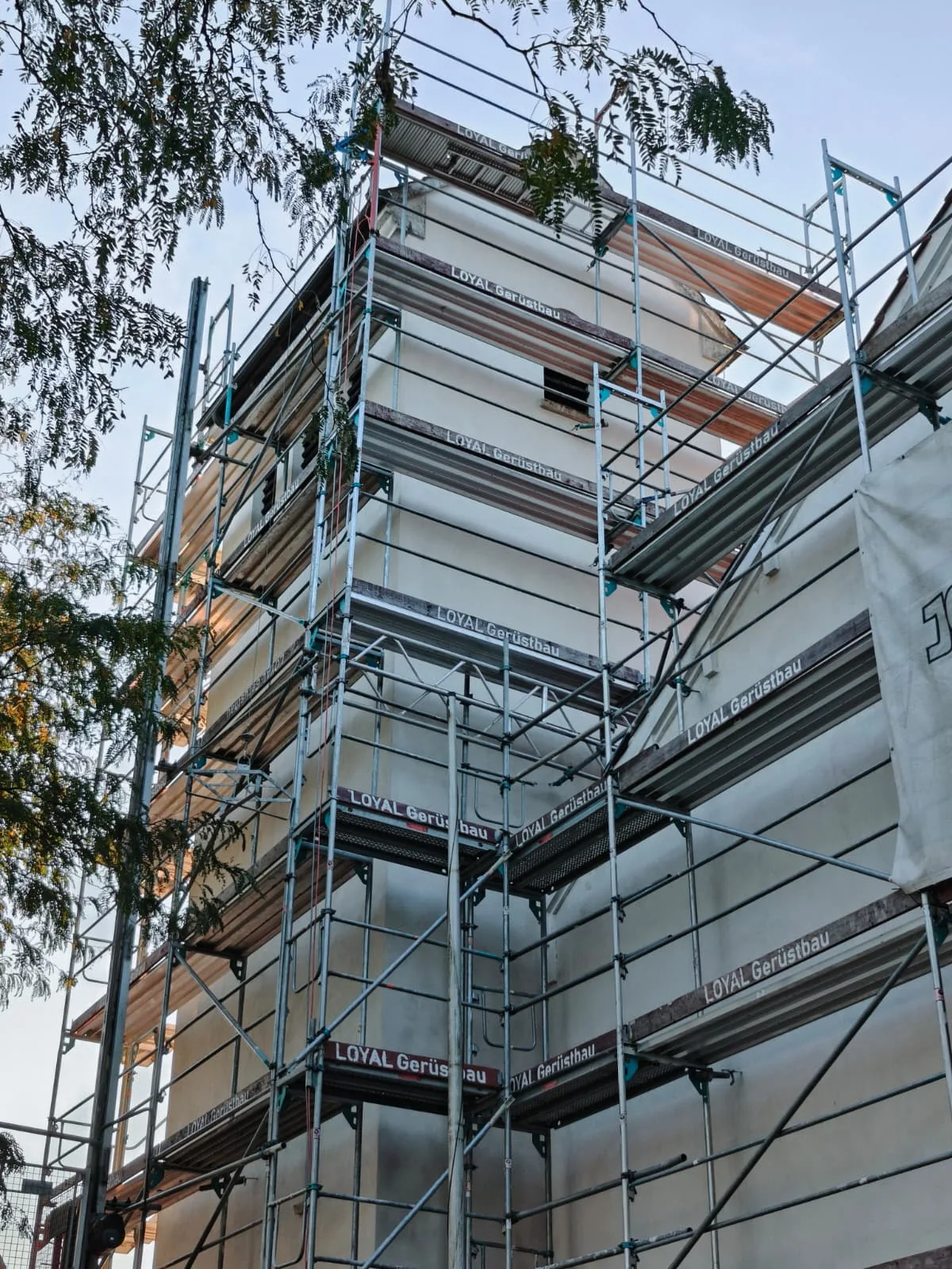 Höhe braucht Struktur. – Gewerbebau