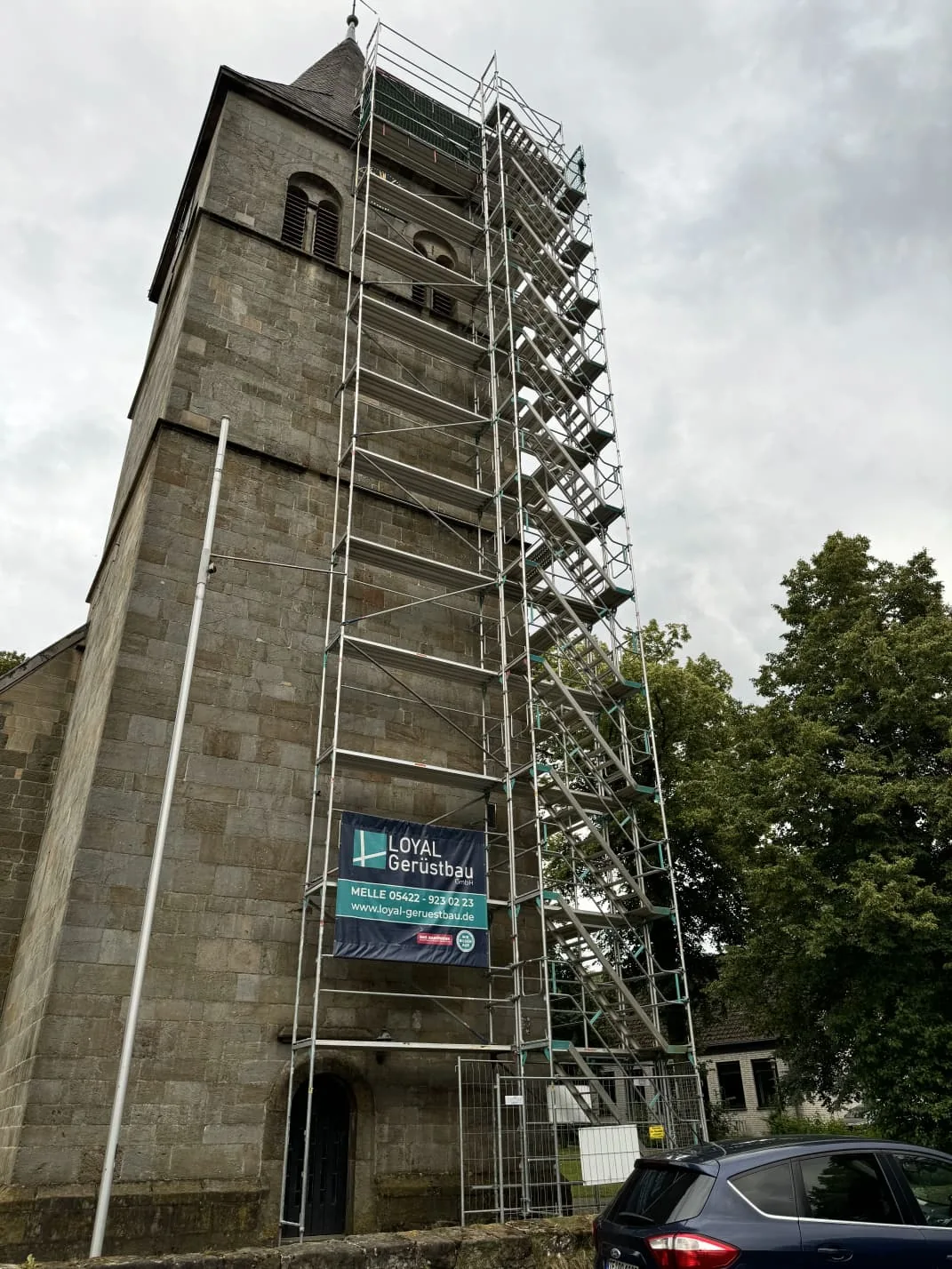 Gerüstbau am Turm. – Historischer Bestand